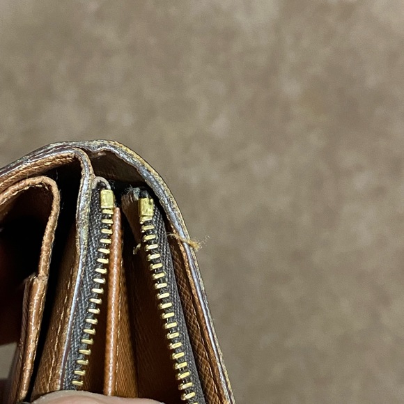 Authentic Preowned LV Multi Pocket Wallet - Picture 11 of 11